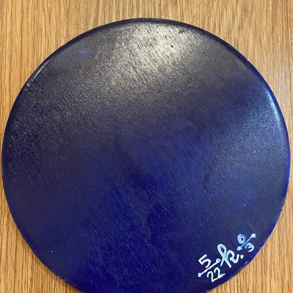 Acrylic paint pour on wood disk - Picture 9 of 11